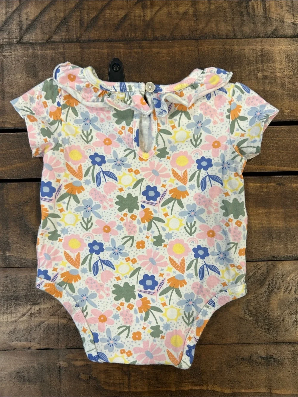 Set of 2: Newborn Floral Romper 🌸(Carter’s) & Onesie (First Impressions)